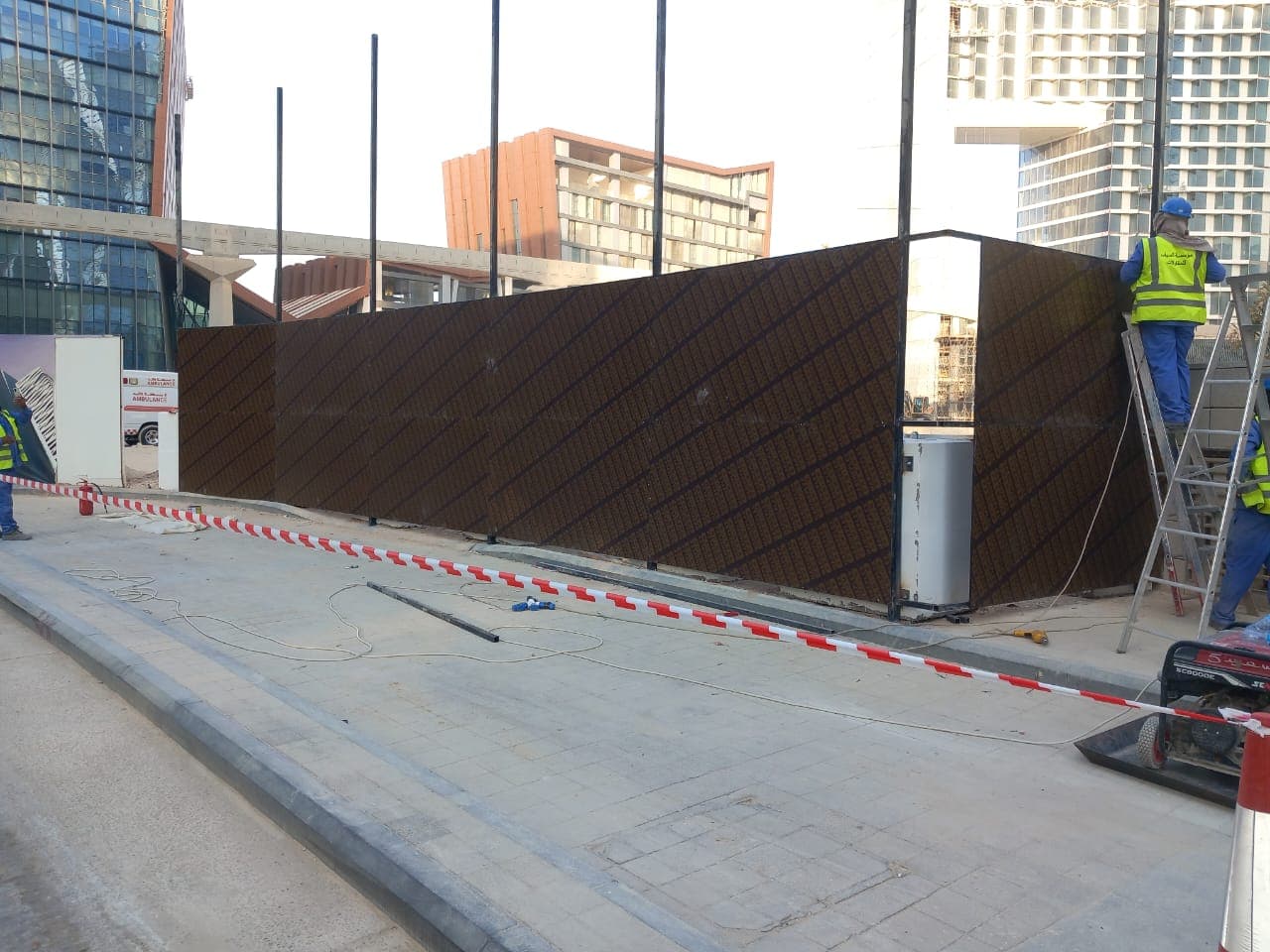 Hoarding Works  صورة 5